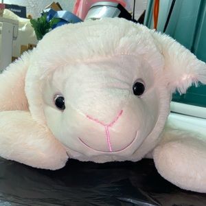Lamb stuffed animal